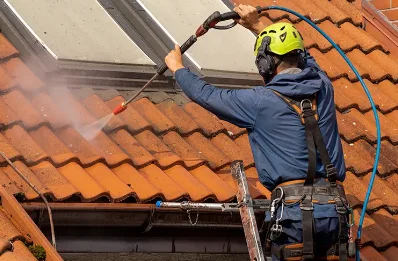 Démoussage et hydrofuge de toiture à Villerville